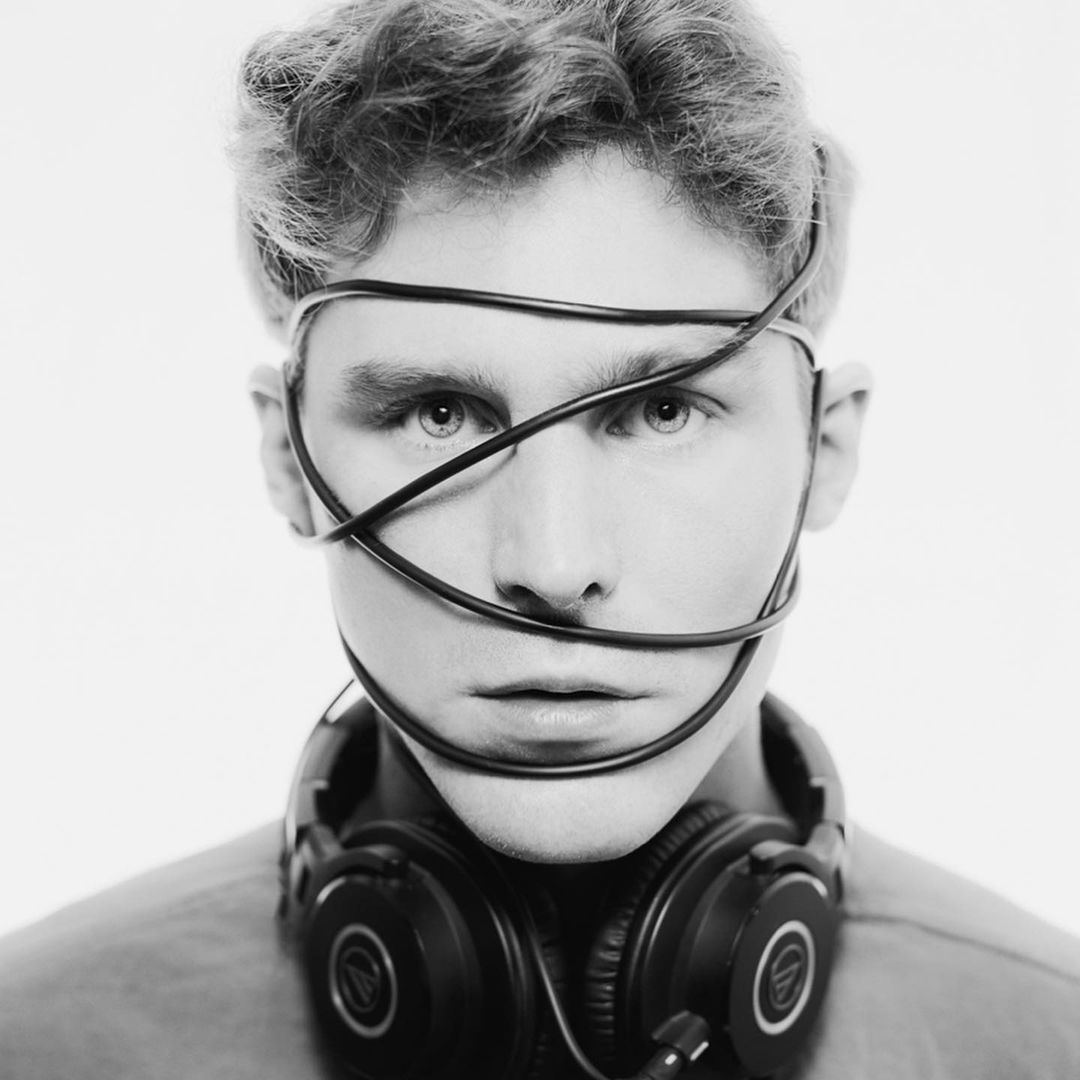 Men Portrait with Cable